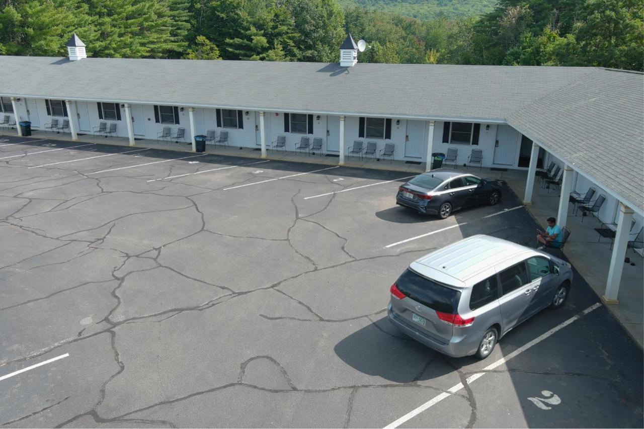 Colonial Motel Норт-Конвей Екстер'єр фото