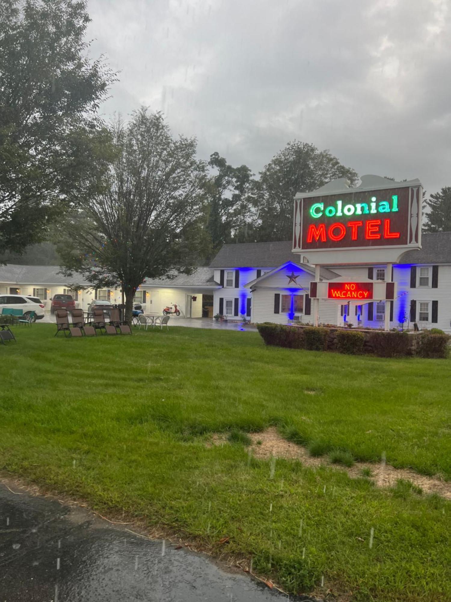 Colonial Motel Норт-Конвей Екстер'єр фото