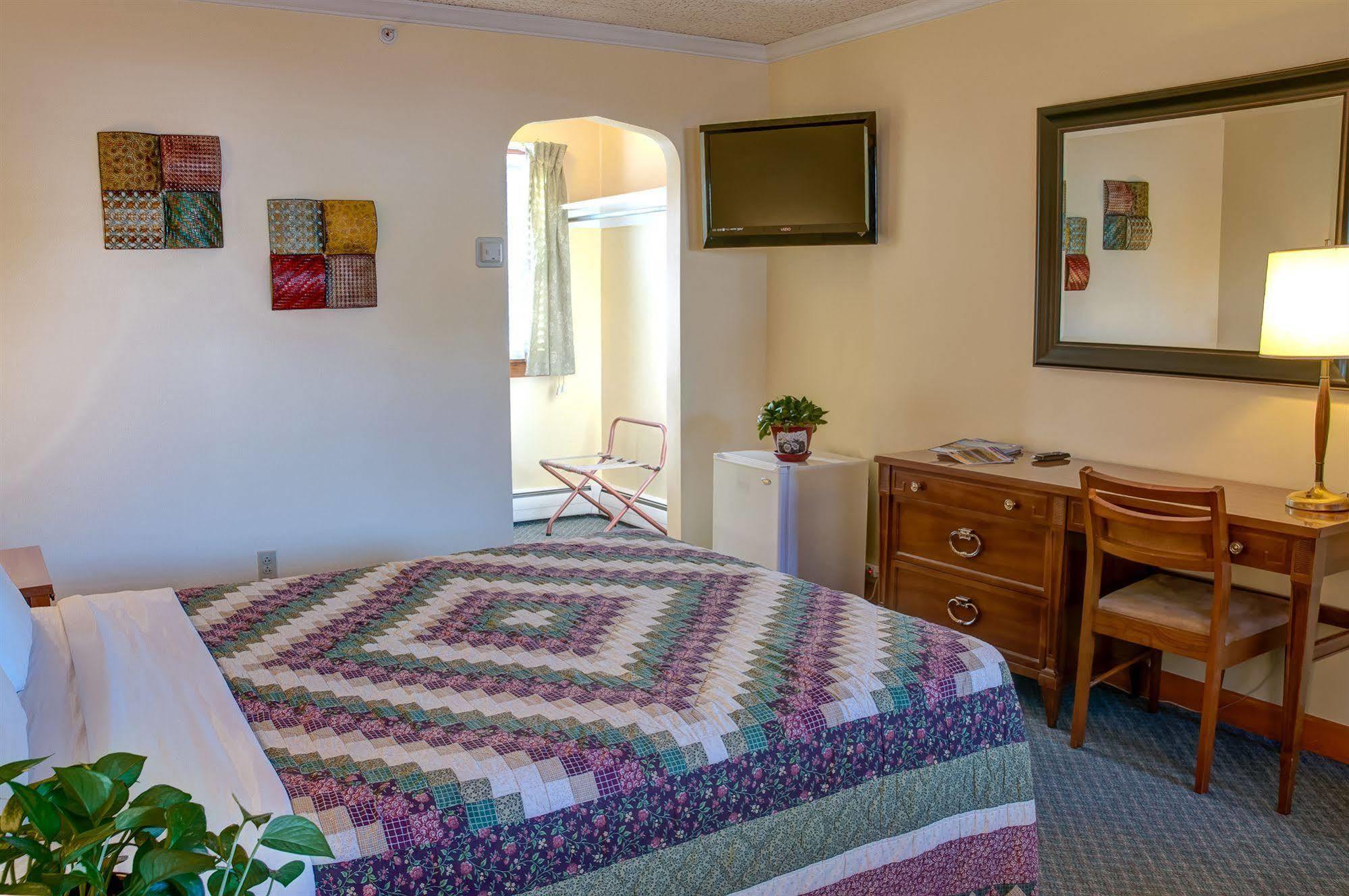 Colonial Motel Норт-Конвей Екстер'єр фото
