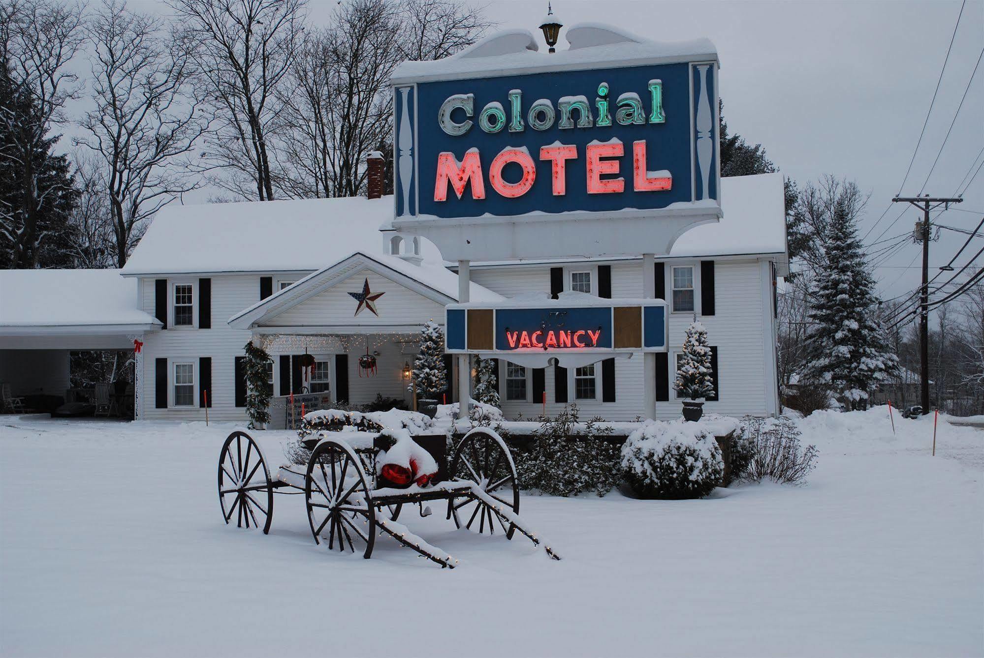 Colonial Motel Норт-Конвей Екстер'єр фото